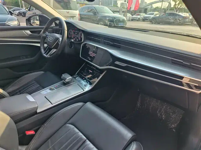 Audi A6L — Фото автомобиля 7
