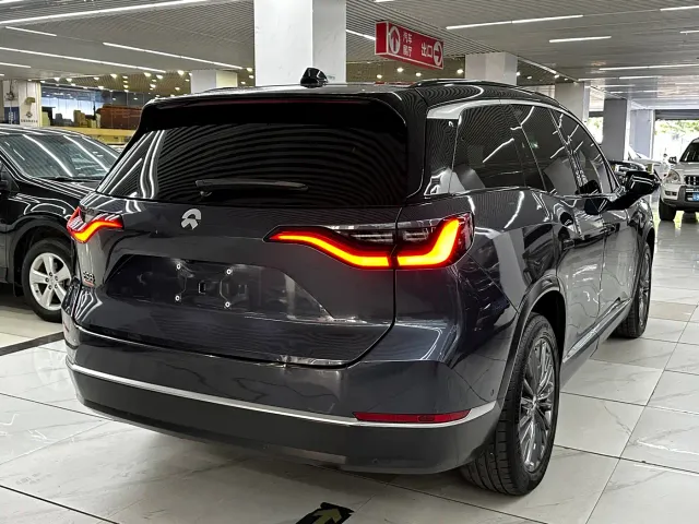 Nio ES8 — Фото автомобиля 15