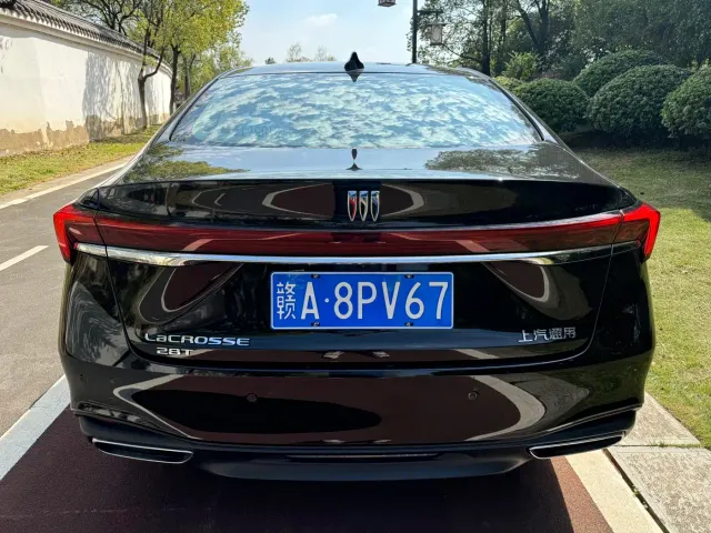 Buick LaCrosse — Фото автомобиля 4