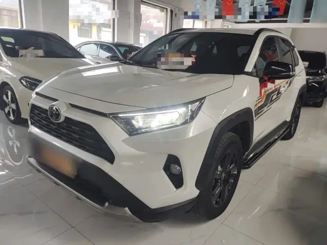 Фотография автомобиля — Toyota RAV4