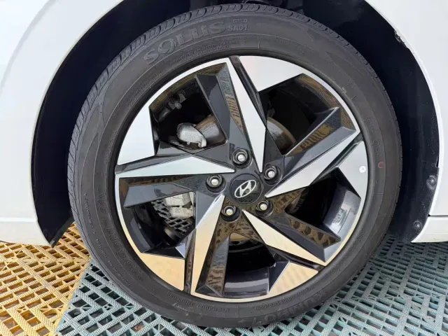 Hyundai Elantra — Фото автомобиля 28