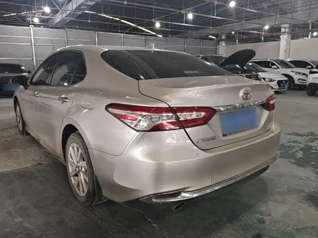 Toyota Camry — Фото автомобиля 4