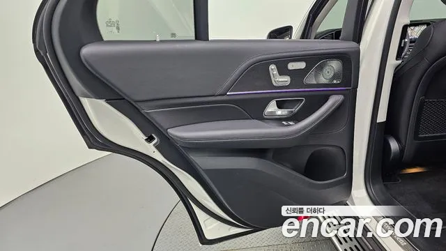 Mercedes-Benz GLE-Class — Фото автомобиля 23