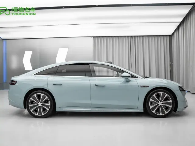 Luxeed S7 — Фото автомобиля 7