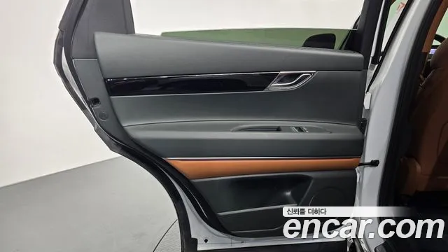 Genesis GV80 — Фото автомобиля 14