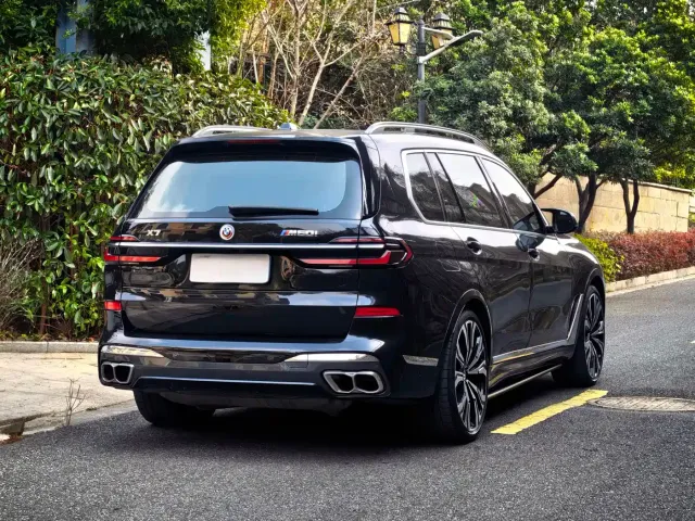 BMW BMW X7 M60i 2023 xDrive M60i — Фото автомобиля 19