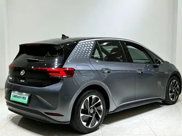 Volkswagen ID.3 — Фото автомобиля 19