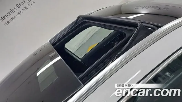 Mercedes-Benz EQA — Фото автомобиля 12
