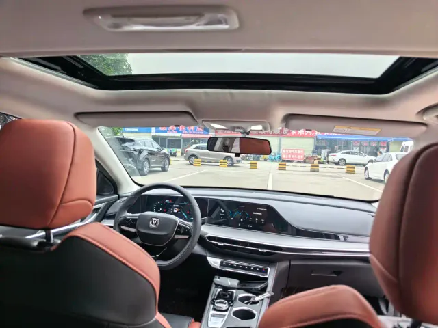 Changan Eado — Фото автомобиля 6