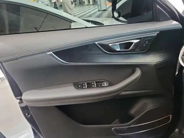 Chery Tiggo 8 — Фото автомобиля 7