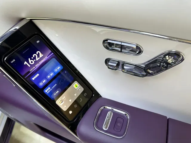 Maextro S800 — Фото автомобиля 10