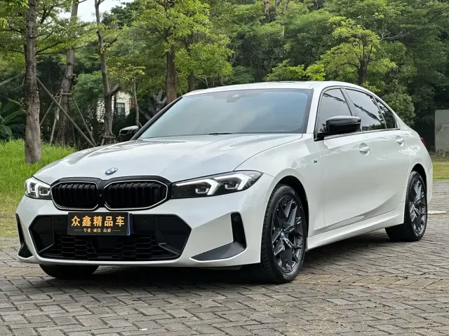 Фотография автомобиля — BMW 3 Series