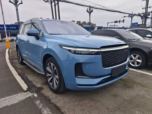 Li Auto ONE — Фото автомобиля 3