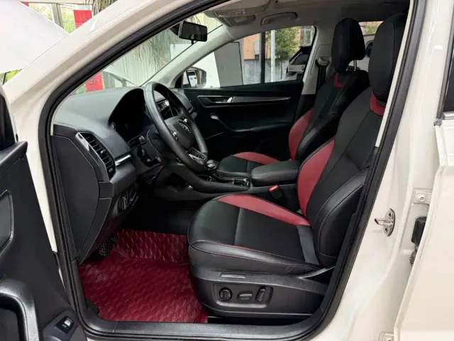 Skoda Karoq — Фото автомобиля 12