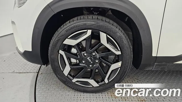 Kia Seltos — Фото автомобиля 5