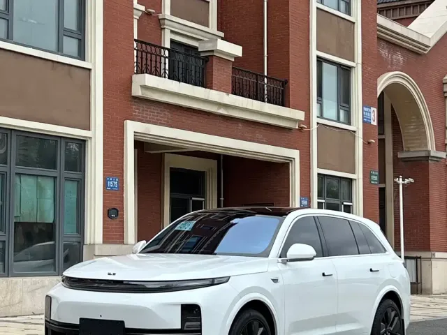 Фотография автомобиля — Li Auto L7