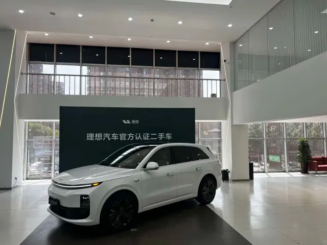 Фотография автомобиля — Li Auto L6