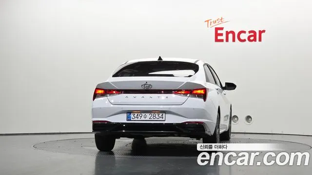 Hyundai AVANTE Avante (CN7) — Фото автомобиля 4