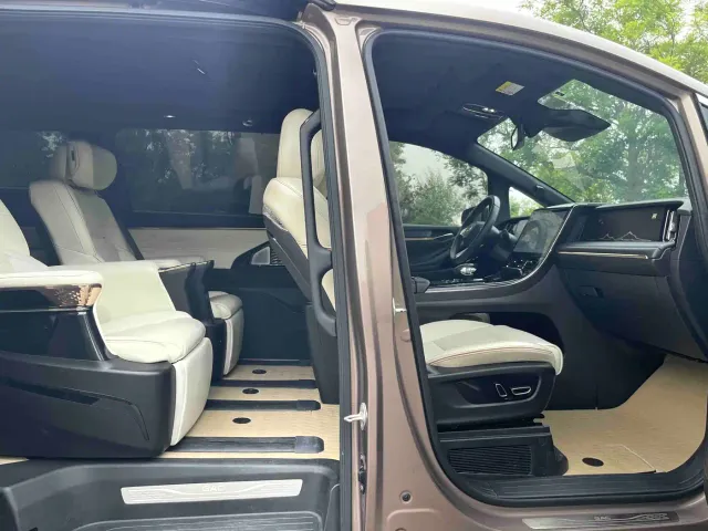 GAC Trumpchi M8 — Фото автомобиля 14