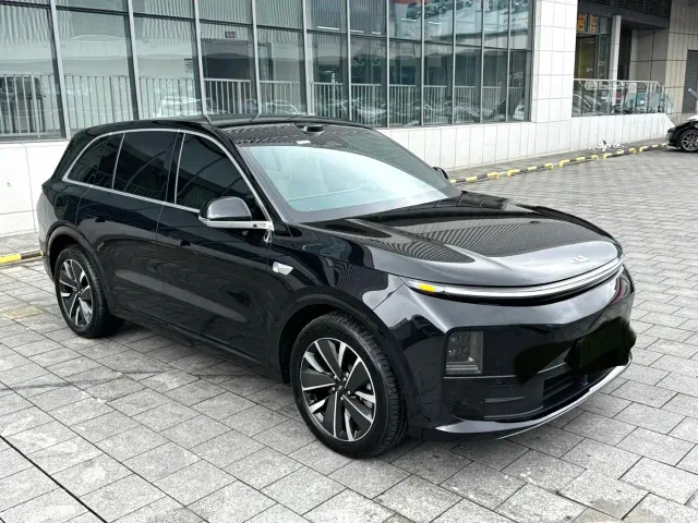 Li Auto L6 — Фото автомобиля 3