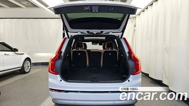 Вольво XC90 — Фото автомобиля 20
