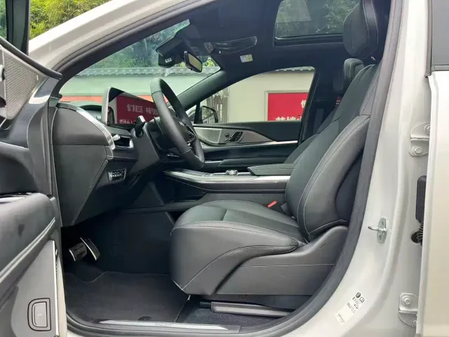 Cadillac XT5 — Фото автомобиля 4
