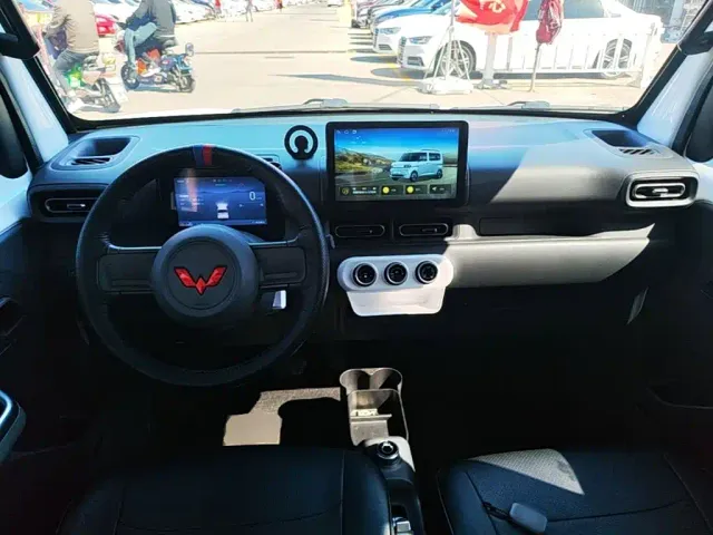 Wuling Zhiguang NEV — Фото автомобиля 9