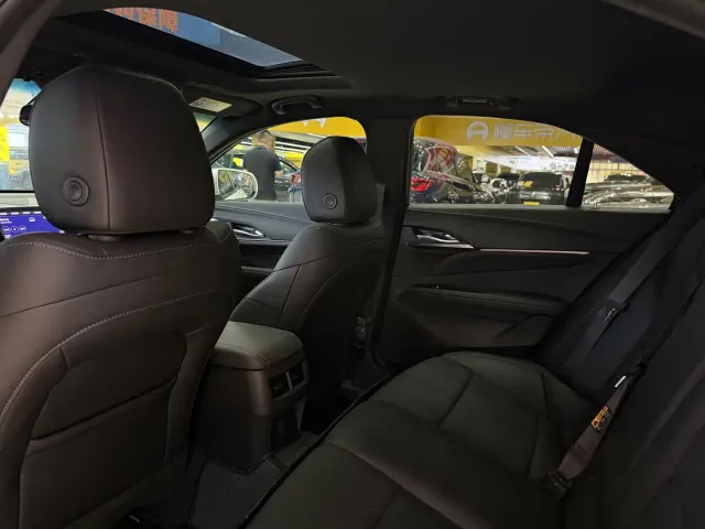 Cadillac CT4 — Фото автомобиля 8