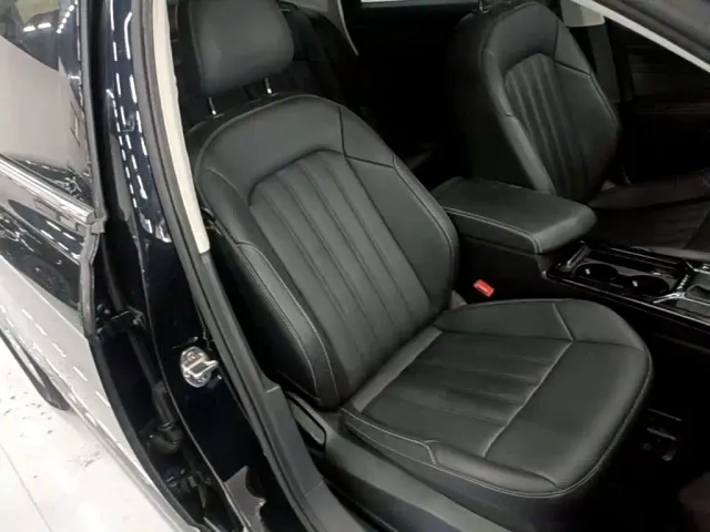 Volkswagen Passat — Фото автомобиля 24