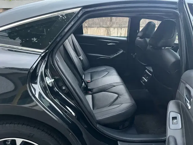 Toyota Avalon — Фото автомобиля 12