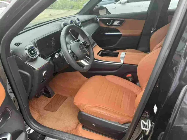 Mercedes-Benz Mercedes-Benz GLC 2026 GLC 260 L 4MATIC Luxury Edition — Фото автомобиля 3