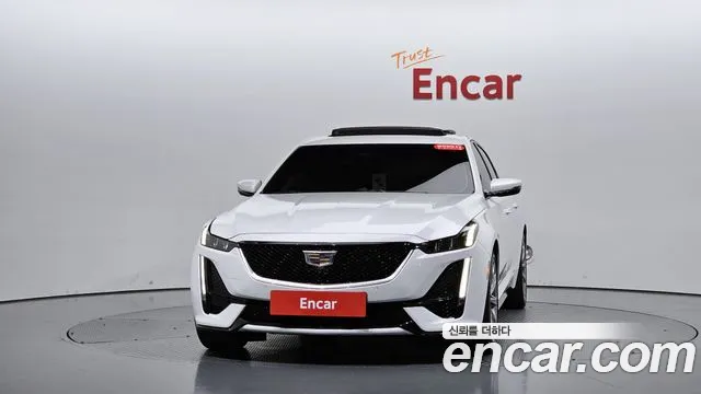 Cadillac CT5 — Фото автомобиля 3