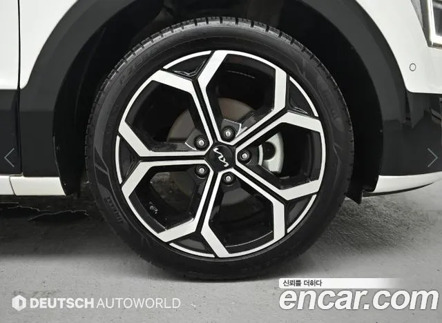 Kia Niro The All New Niro Signature — Фото автомобиля 4