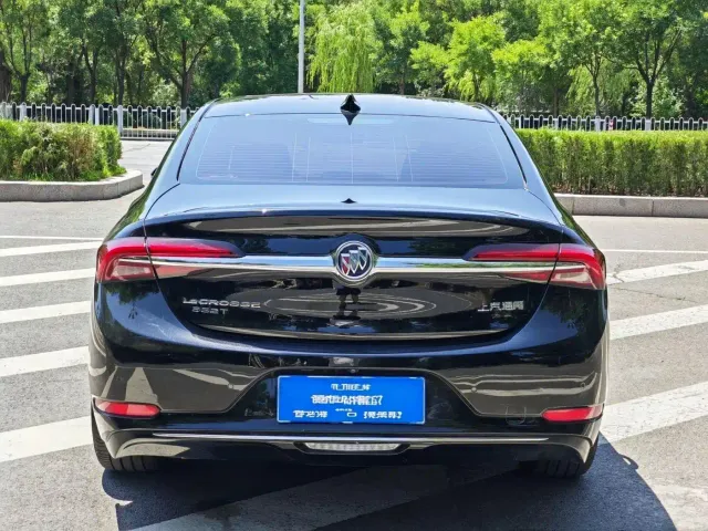 Buick LaCrosse — Фото автомобиля 6