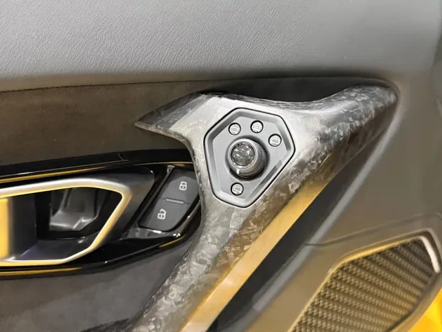 Lamborghini Huracan — Фото автомобиля 9