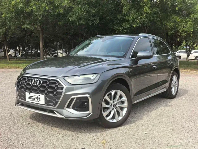 Фотография автомобиля — Audi Q5L