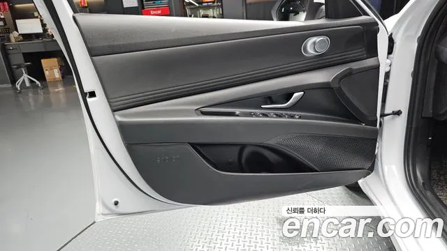 Hyundai Avante CN7 — Фото автомобиля 24