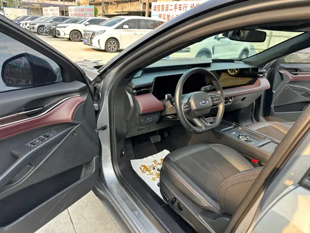 Ford Mondeo — Фото автомобиля 7