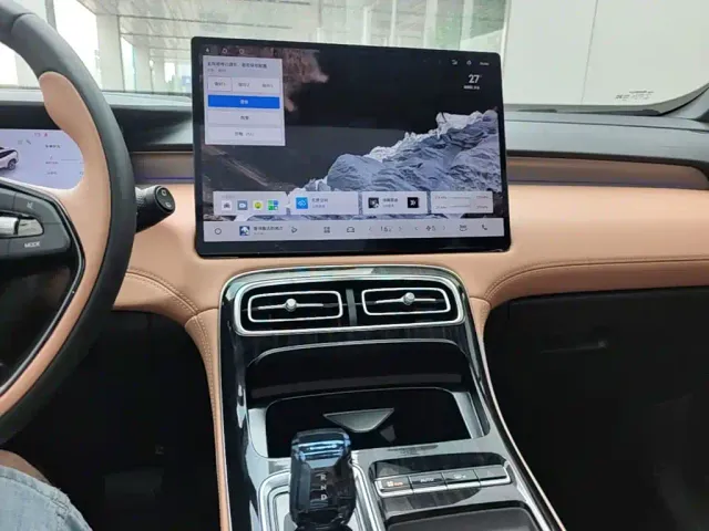 Geely Boyue L — Фото автомобиля 8