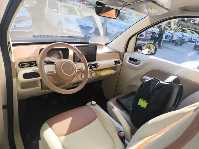 Wuling Hongguang Mini EV — Фото автомобиля 9