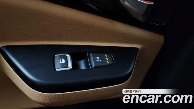 Kia Canival — Фото автомобиля 17