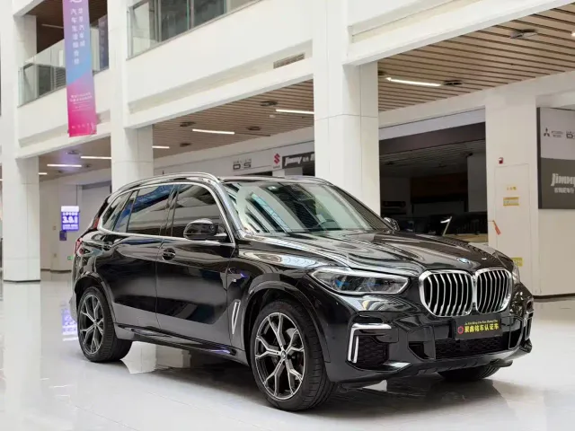 BMW X5 — Фото автомобиля 3
