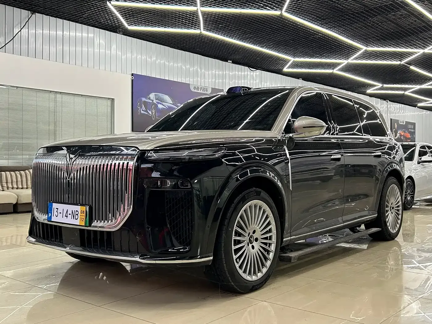 Фотография автомобиля — Voyah Auto VOYAH Taisan