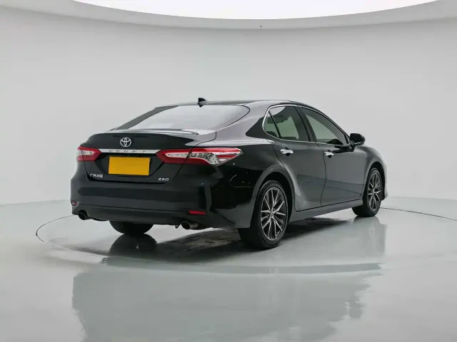 Toyota Camry — Фото автомобиля 6