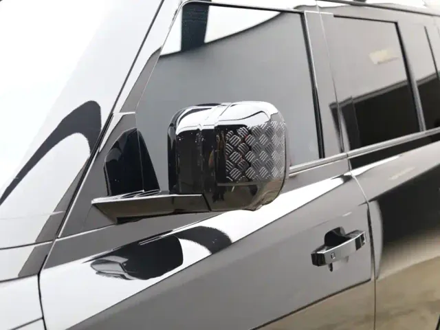 Land Rover Defender — Фото автомобиля 27