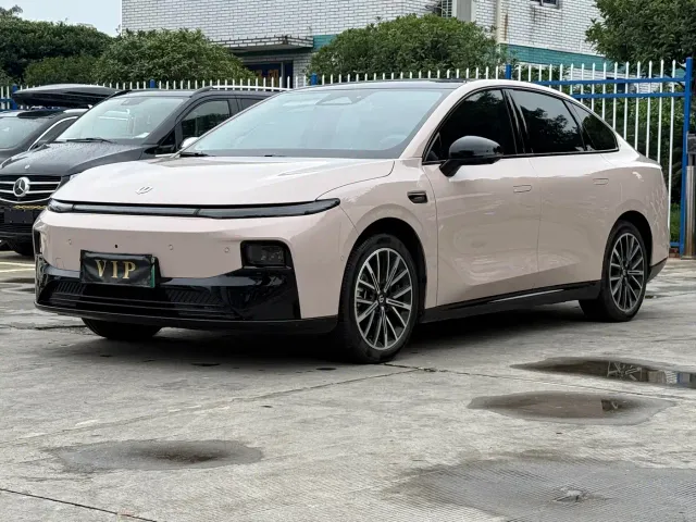 Фотография автомобиля — Leapmotor B01