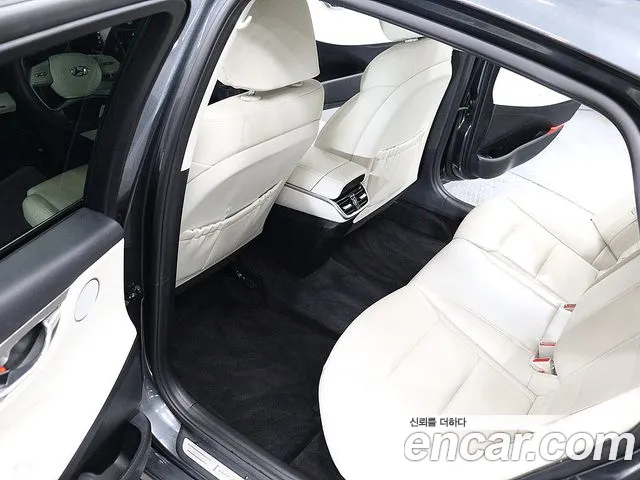 Hyundai Grandeur — Фото автомобиля 16