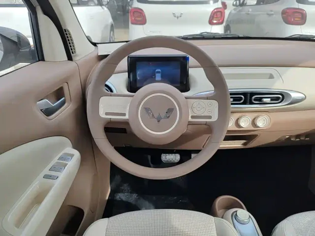 Wuling Hongguang Mini EV — Фото автомобиля 10