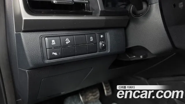 KG_Mobility_Ssangyong Rexton Новый Rexton Sport Khan Дизель 2.2 4WD — Фото автомобиля 18
