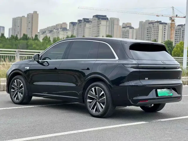 Li Auto Li Auto L6 2025 Pro Smart Renewal Edition — Фото автомобиля 9